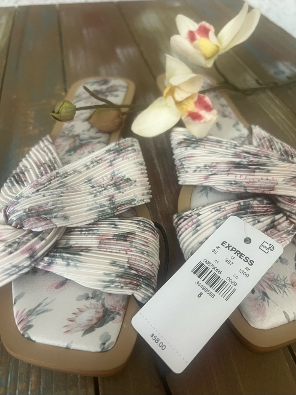 Express Floral Knot Slide Sandals NWT Retails $58